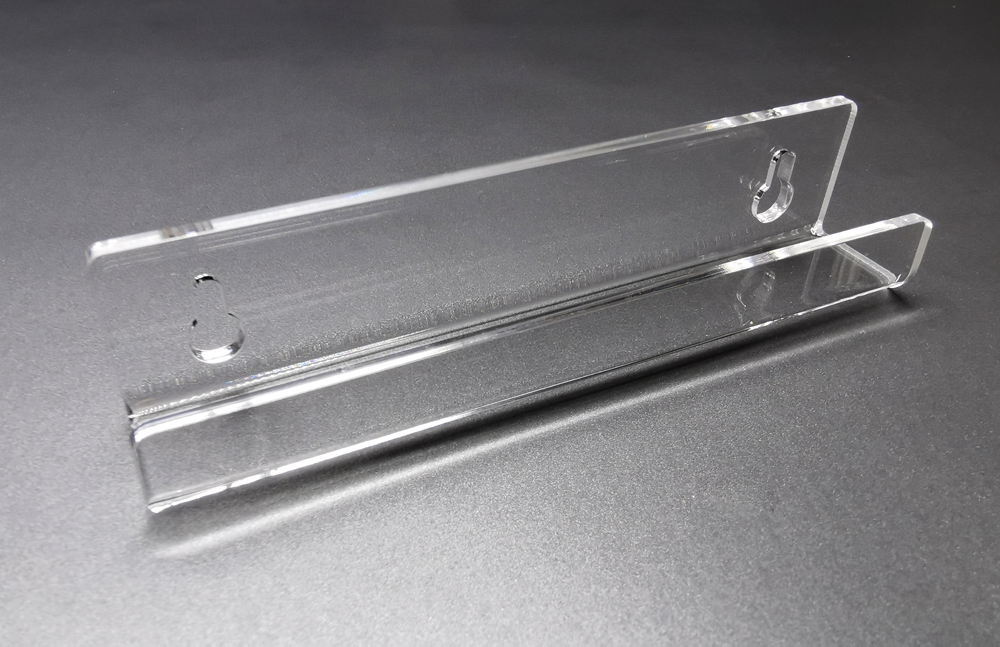 Wandhalterung (~135x26x31mm)